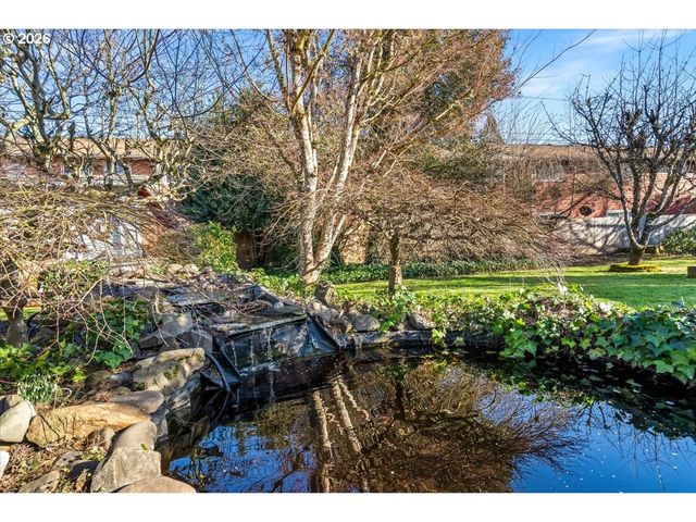 2813 MAYWOOD Dr, Forest Grove, OR 97116