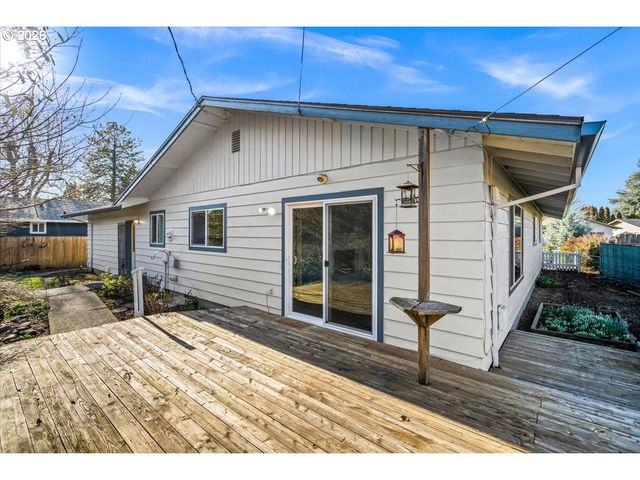 2813 MAYWOOD Dr, Forest Grove, OR 97116
