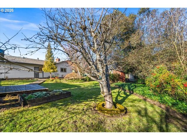 2813 MAYWOOD Dr, Forest Grove, OR 97116
