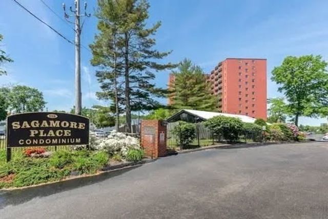 115 W Squantum St 203, Quincy, MA 02171