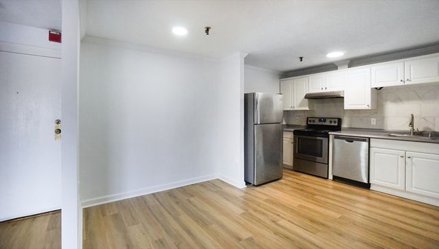 115 W Squantum St 203, Quincy, MA 02171