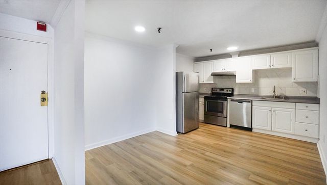 115 W Squantum St 203, Quincy, MA 02171