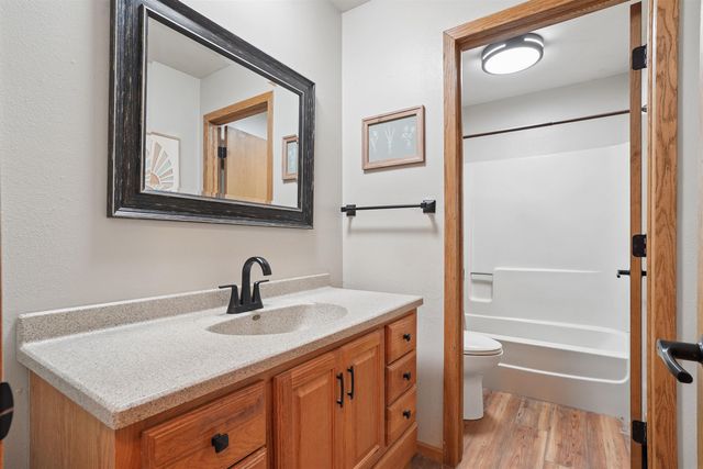 5703 Aster Lane, Waterloo, IA 50701