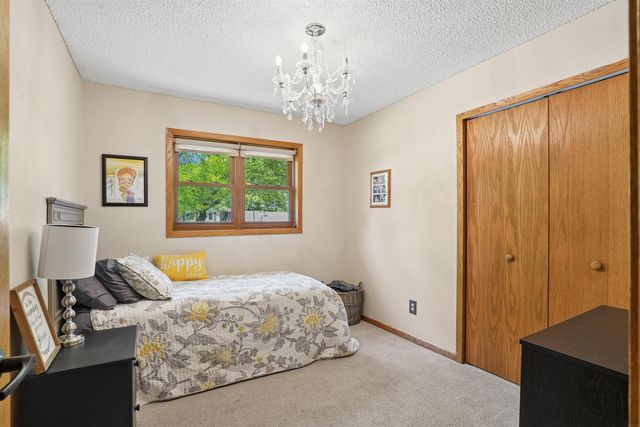 5703 Aster Lane, Waterloo, IA 50701