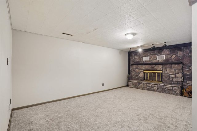 5703 Aster Lane, Waterloo, IA 50701