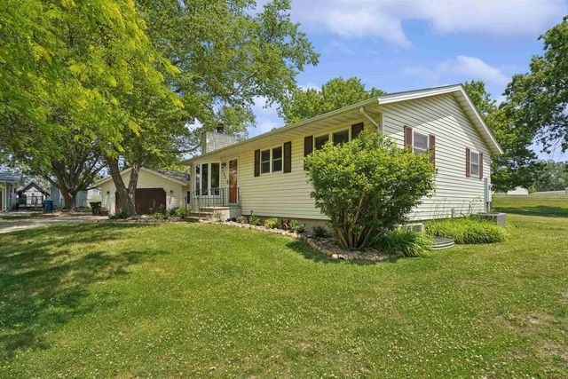 5703 Aster Lane, Waterloo, IA 50701