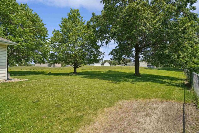5703 Aster Lane, Waterloo, IA 50701