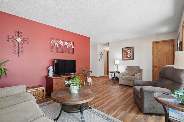 5703 Aster Lane, Waterloo, IA 50701