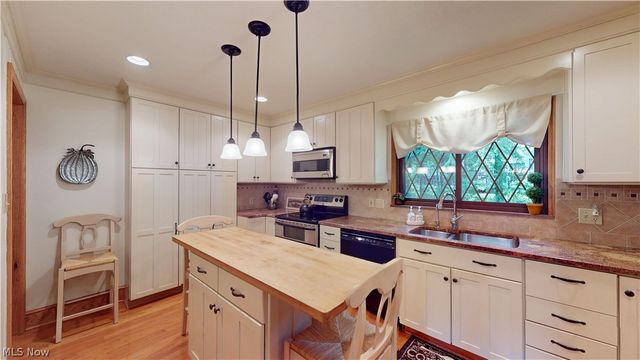 134 N Revere Road, Akron, OH 44333