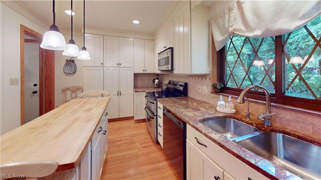 134 N Revere Road, Akron, OH 44333