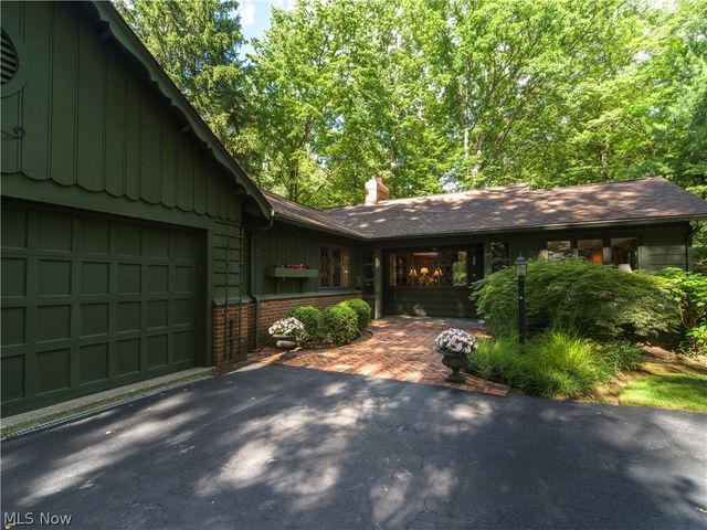 134 N Revere Road, Akron, OH 44333