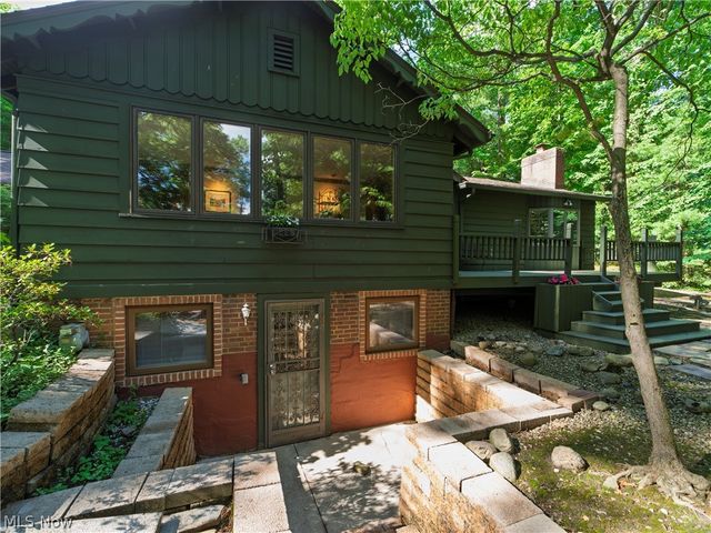 134 N Revere Road, Akron, OH 44333