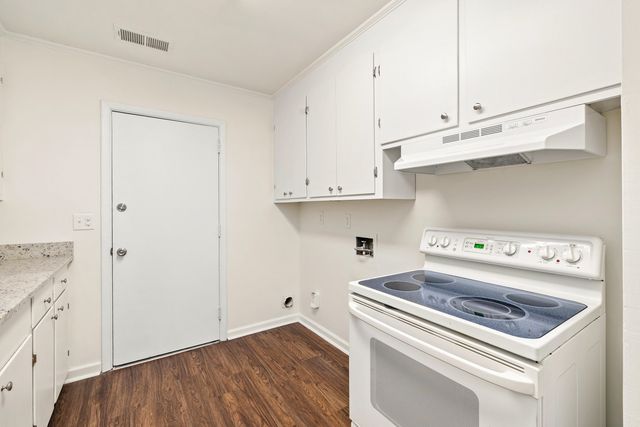 735 E Charlotte Avenue, Sumter, SC 29150