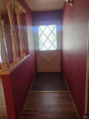 7149 lynch Rd, Santa Rosa, CA 95472