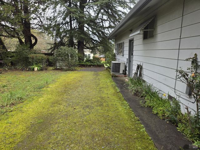 7149 lynch Rd, Santa Rosa, CA 95472