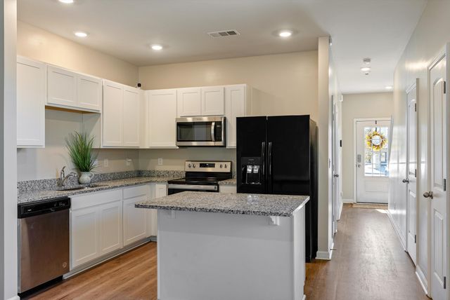 119 Cecil Rd, Lebanon, TN 37087