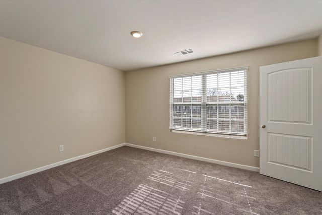 119 Cecil Rd, Lebanon, TN 37087