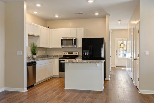 119 Cecil Rd, Lebanon, TN 37087