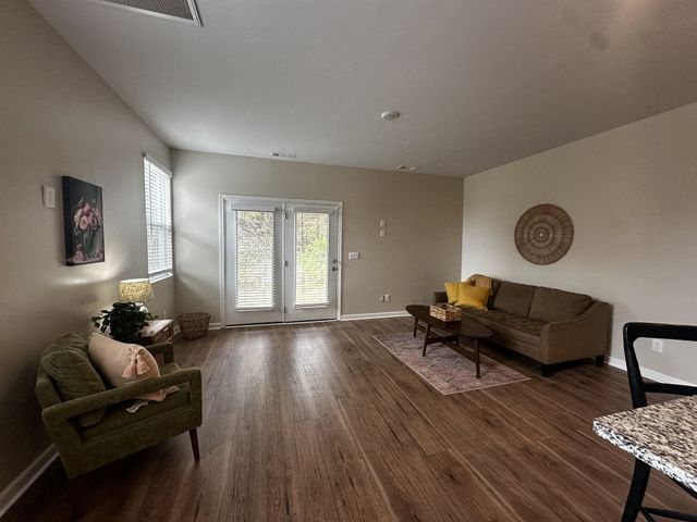 119 Cecil Rd, Lebanon, TN 37087