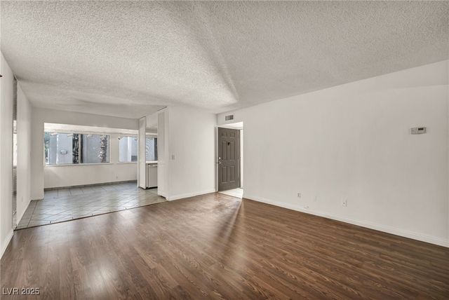 1420 Vegas Valley Drive 20, Las Vegas, NV 89169