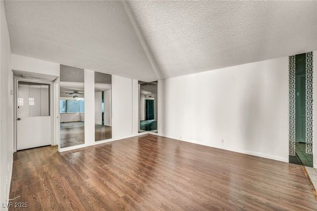 1420 Vegas Valley Drive 20, Las Vegas, NV 89169