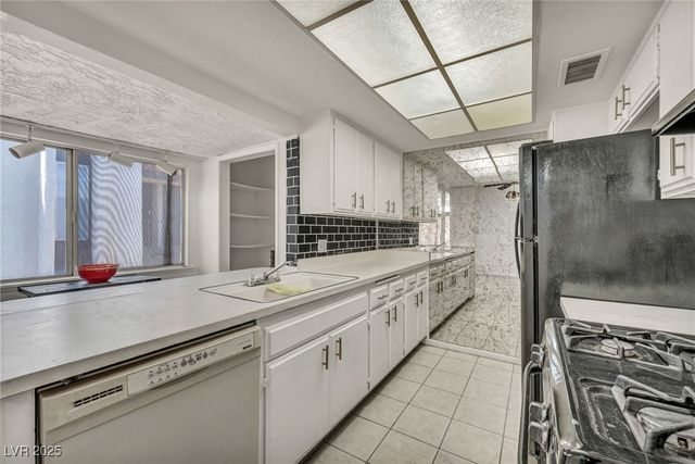 1420 Vegas Valley Drive 20, Las Vegas, NV 89169