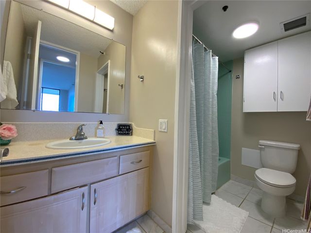 322 Aoloa Street 811, Kailua, HI 96734