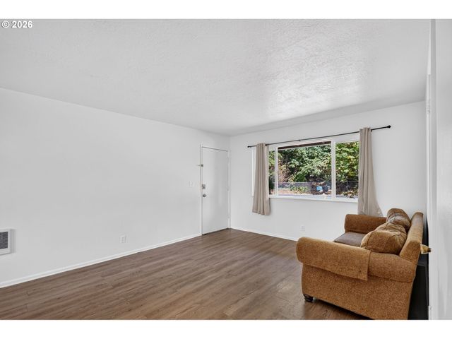 19570 Se YAMHILL St, Gresham, OR 97233
