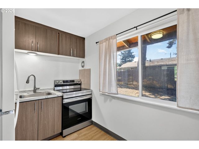 19570 Se YAMHILL St, Gresham, OR 97233