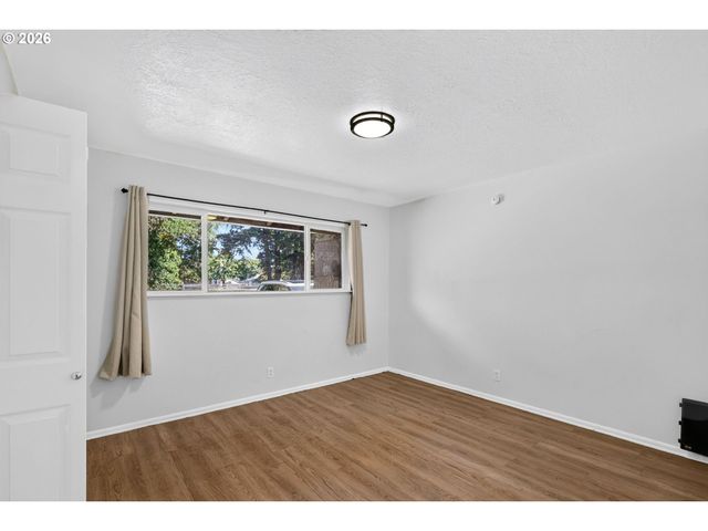 19570 Se YAMHILL St, Gresham, OR 97233