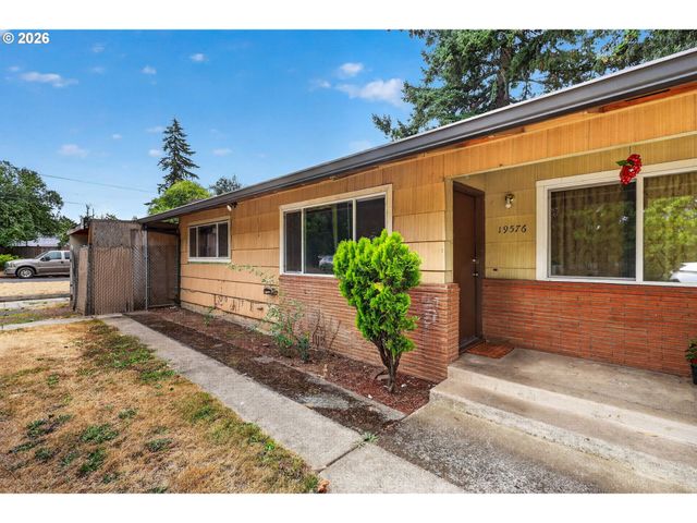 19570 Se YAMHILL St, Gresham, OR 97233