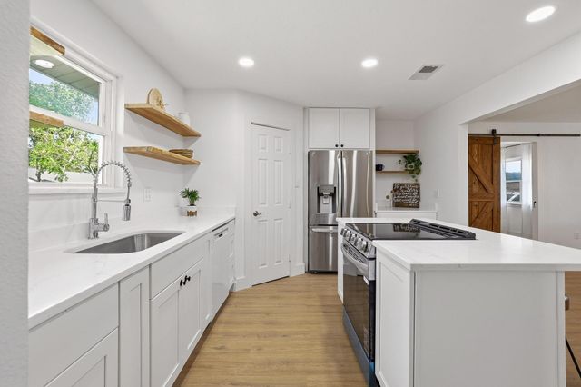 75 Maple Drive, Pottsboro, TX 75076