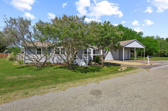 75 Maple Drive, Pottsboro, TX 75076