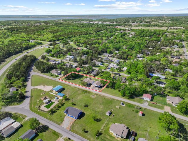 75 Maple Drive, Pottsboro, TX 75076