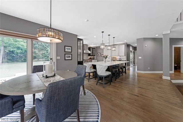 4725 Maidstone Drive, Brecksville, OH 44141