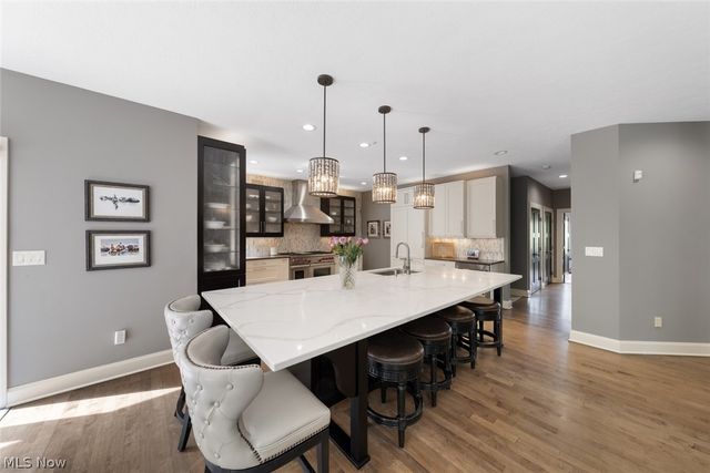 4725 Maidstone Drive, Brecksville, OH 44141