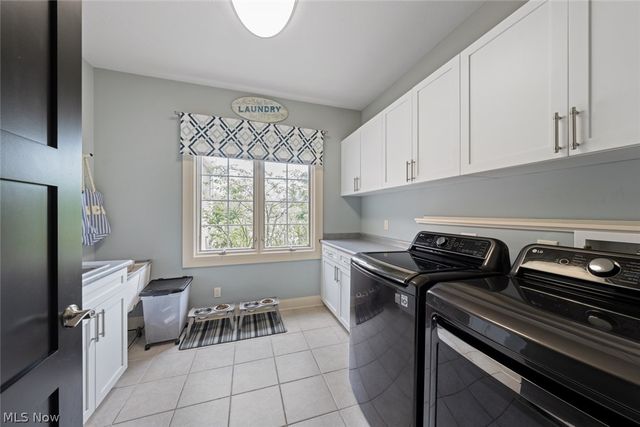 4725 Maidstone Drive, Brecksville, OH 44141