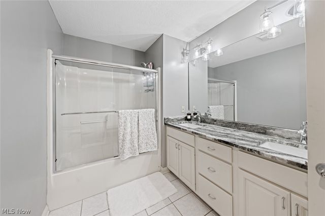 4725 Maidstone Drive, Brecksville, OH 44141