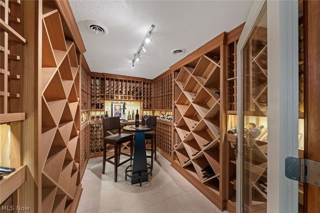 4725 Maidstone Drive, Brecksville, OH 44141
