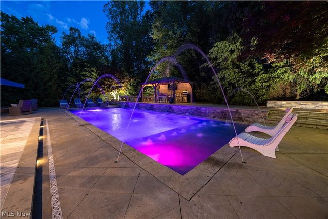 4725 Maidstone Drive, Brecksville, OH 44141