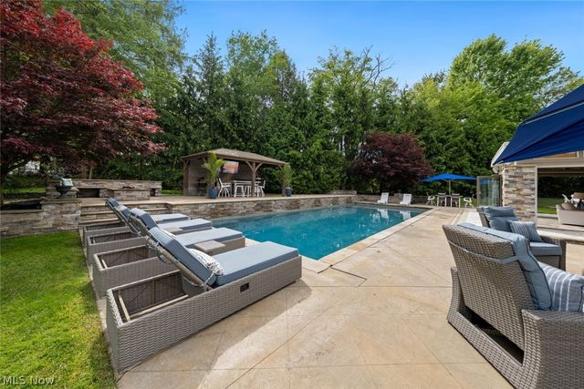 4725 Maidstone Drive, Brecksville, OH 44141