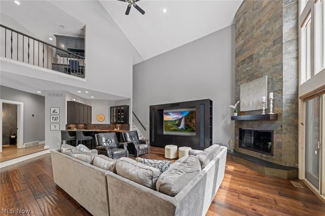 4725 Maidstone Drive, Brecksville, OH 44141