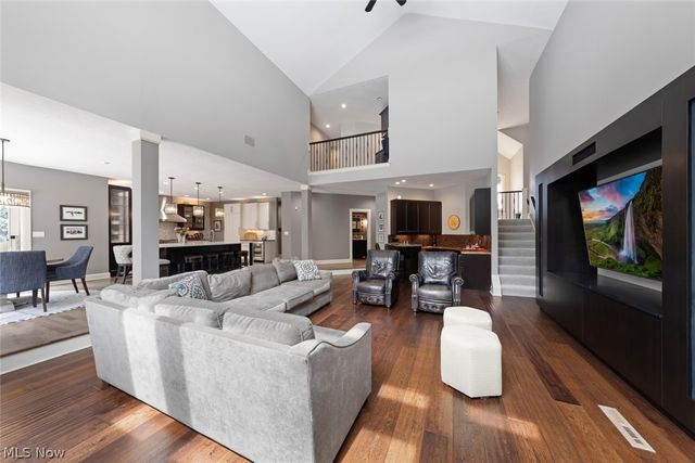 4725 Maidstone Drive, Brecksville, OH 44141