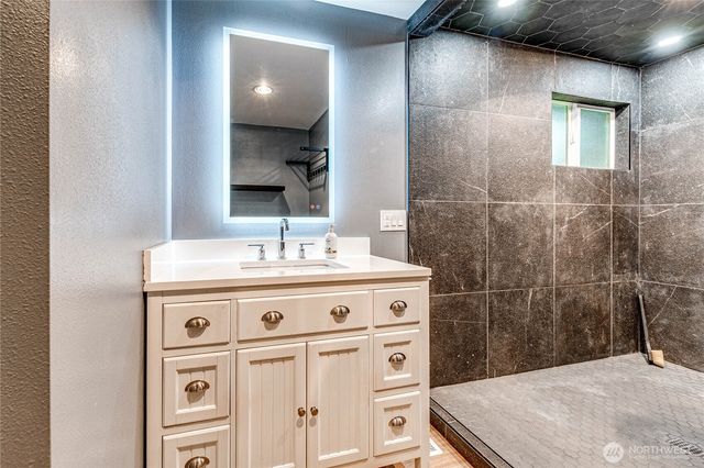 3030 Panaview Boulevard, Everett, WA 98203