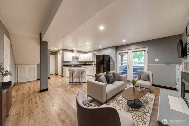 3030 Panaview Boulevard, Everett, WA 98203