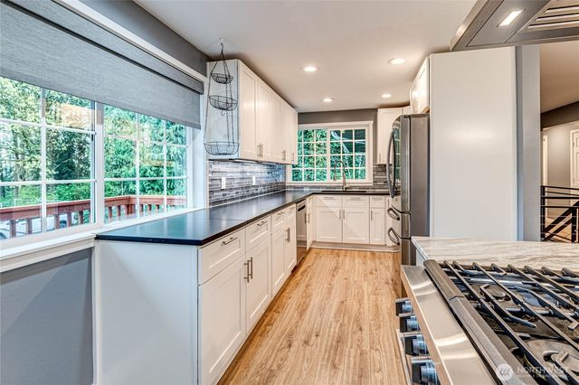 3030 Panaview Boulevard, Everett, WA 98203