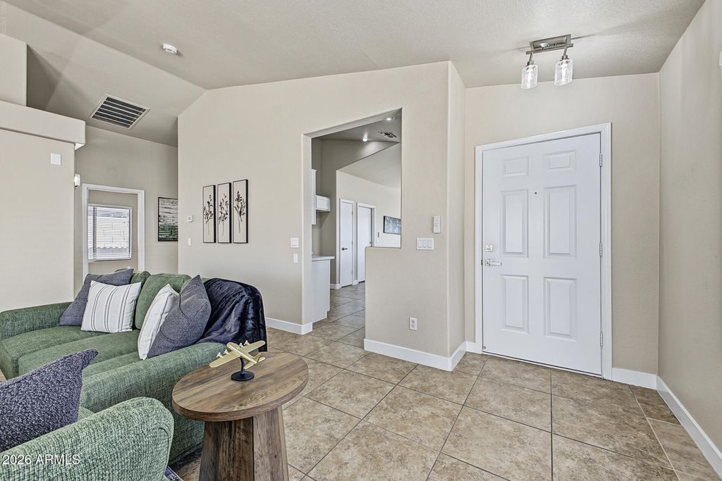 8126 W WATKINS Street, Phoenix, AZ 85043 — photo 4