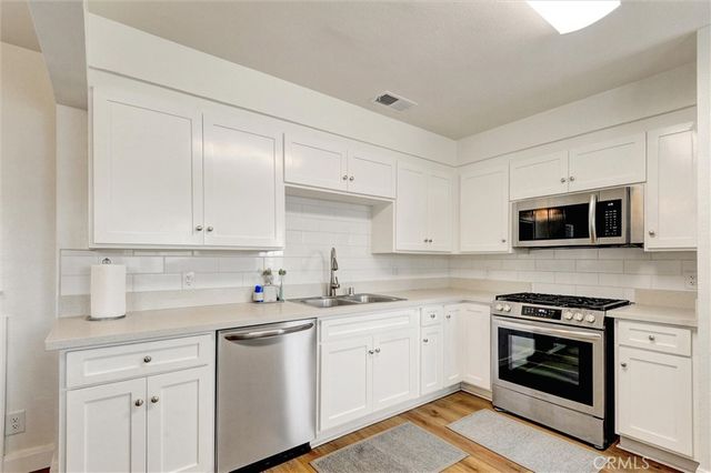 1001 N Hanover Pl, Anaheim, CA 92801