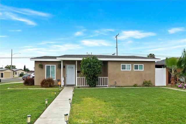 1001 N Hanover Pl, Anaheim, CA 92801