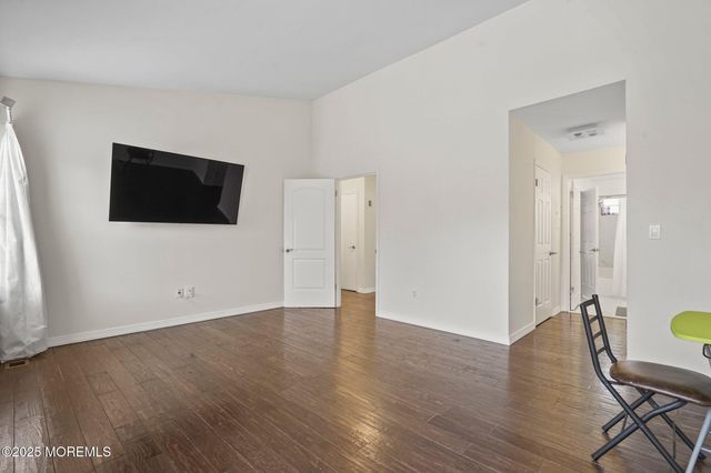 20 Canidae Court, Tinton Falls, NJ 07753